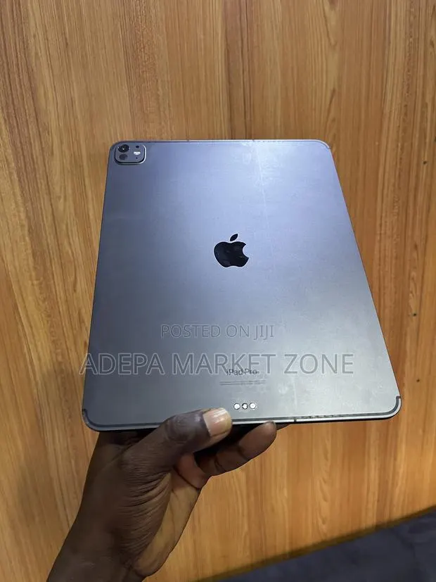 Apple iPad Pro 13 (2024) 512 GB Black · Photo 1