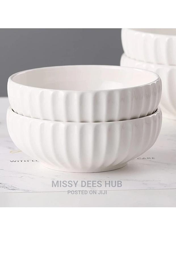 Extra Large Ceramic Bowl · Photo 2