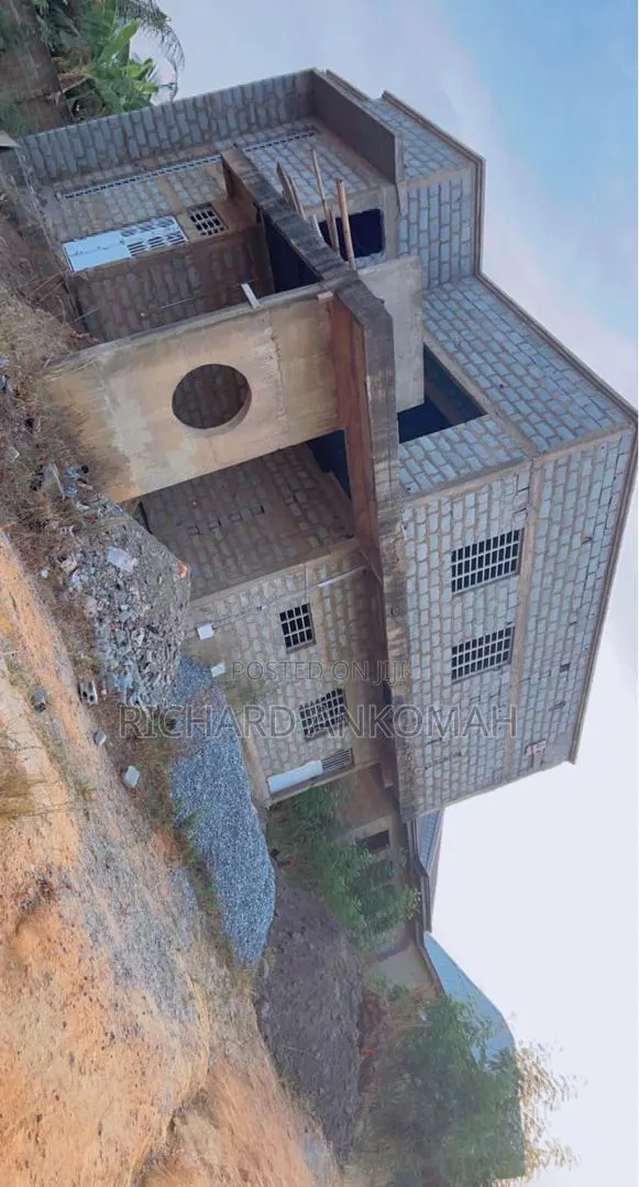 4bdrm Apartment in N/A, Amasaman for sale · Photo 1