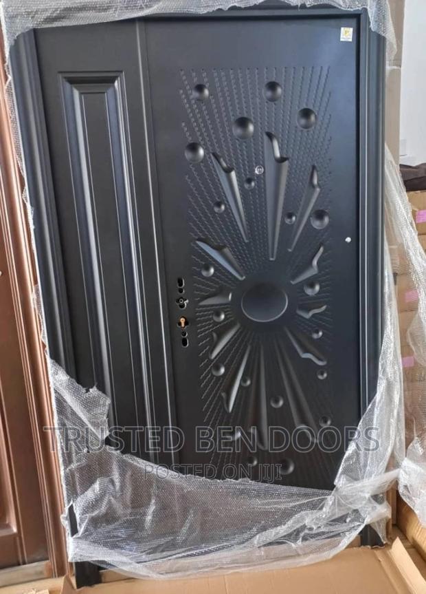 Paladin Door [Frames+Lock+Key] Single/One And Half · Photo 2