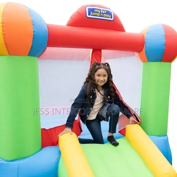 Inflatable Bounce House With Slide · Photo 3
