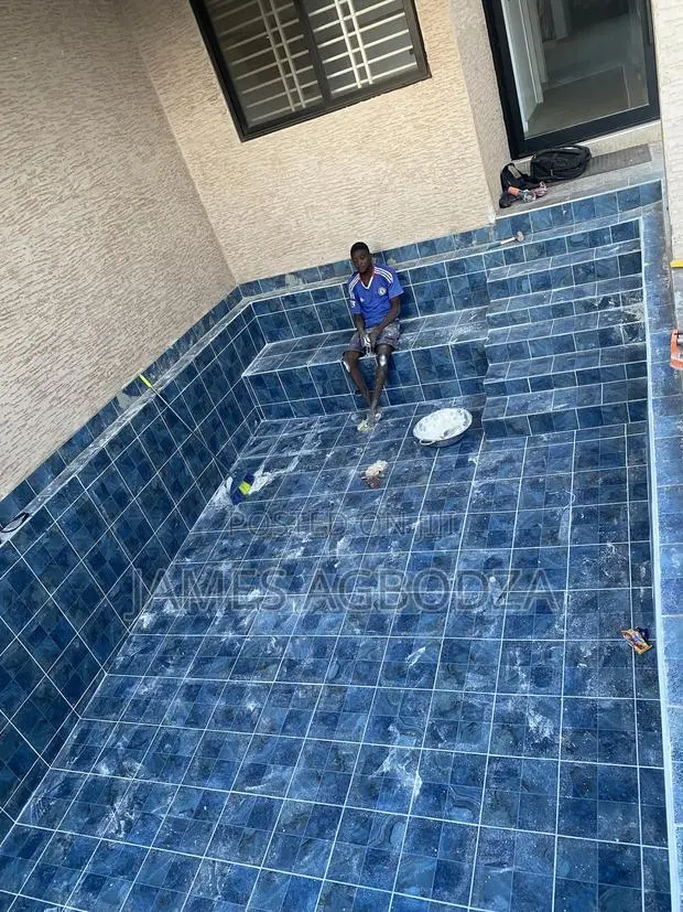 Good Professional Pool Tilling Master · Photo 1