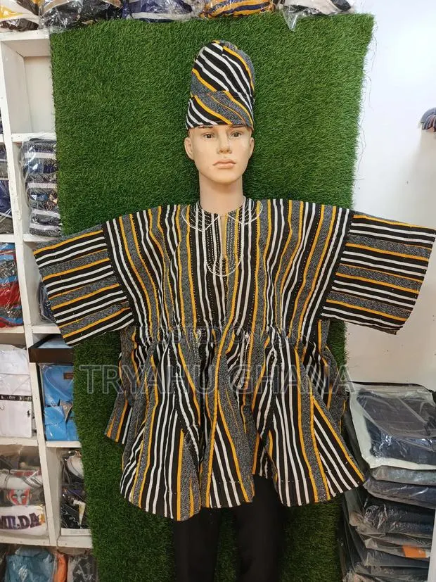 Quality African Smocks – Handmade Traditional Wear For Men · Photo 1