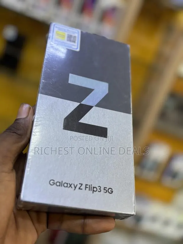 New Samsung Galaxy Z Flip 3 256 GB Yellow · Photo 1
