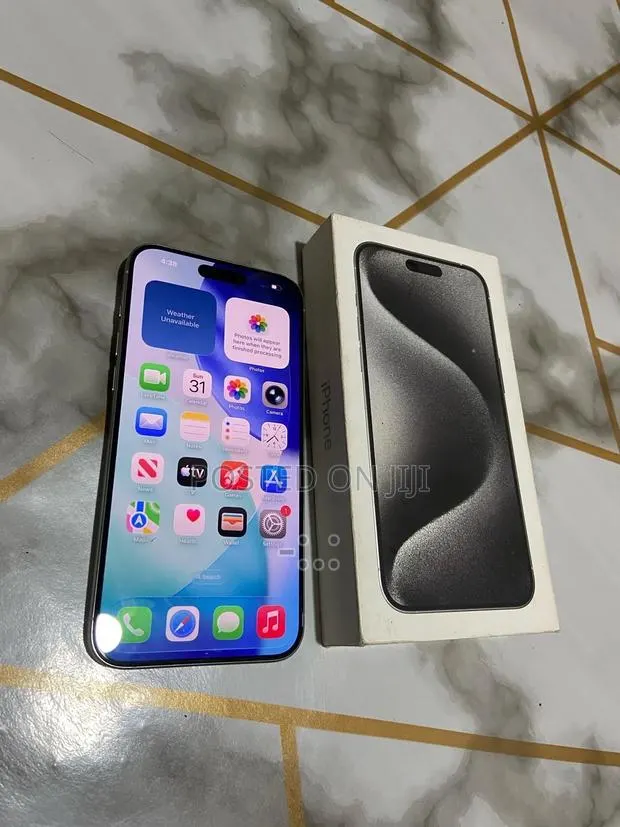 Apple iPhone 15 Pro Max 512 GB Silver · Photo 1