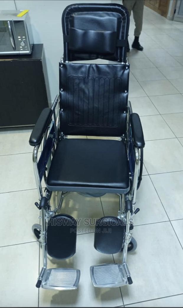 Commode Wheel Chair · Photo 1