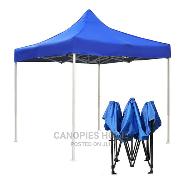 Strong Folding Canopy · Photo 1