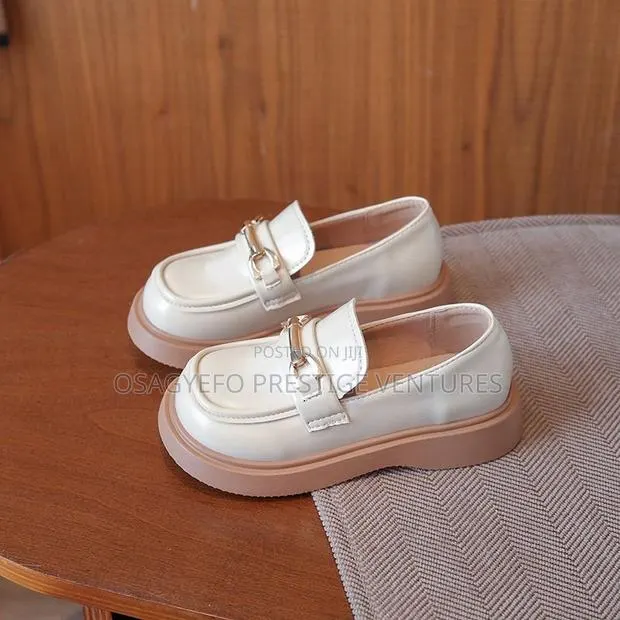 Kids Classic Cream School Casual Loafers · Photo 2