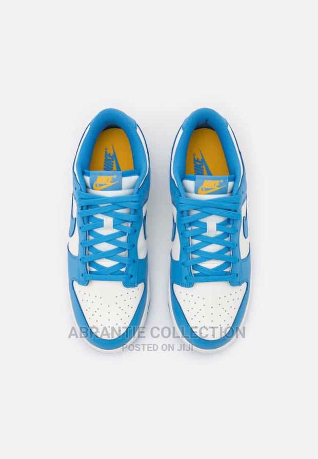 Nike Dunk Low University Blue · Photo 3