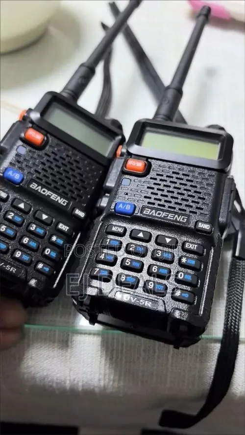 Walkie Talkie Twin Pack With Fm Radio · Photo 1