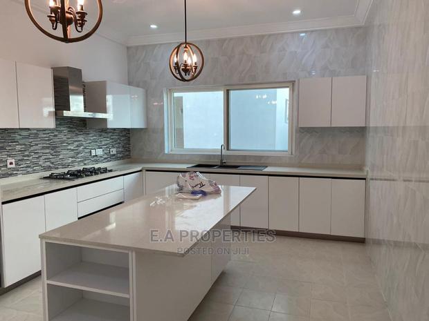 5bdrm House in E a Propertis, Airport Residential Area for Rent · Photo 3