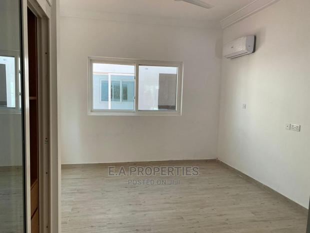5bdrm House in E a Propertis, Airport Residential Area for Rent · Photo 4