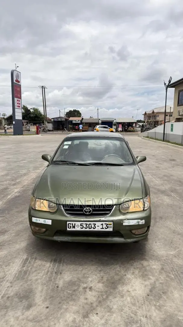 Toyota Corolla 1.6 Sedan 2002 Green · Photo 1