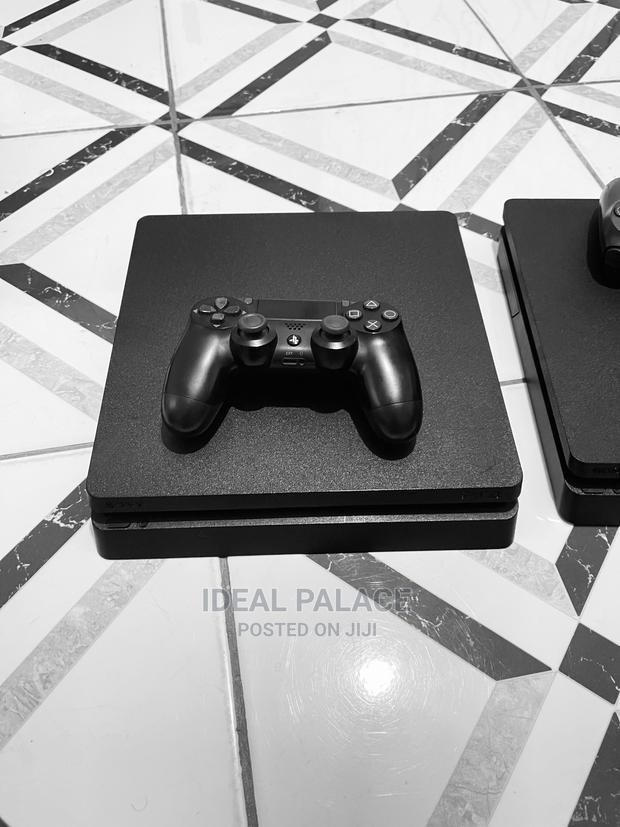 Slim Ps4 With Games Fc 26 · Photo 2
