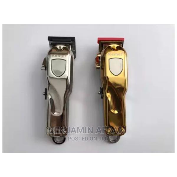 Durable Cordless Rechargeable Hair Trimmer · Photo 4
