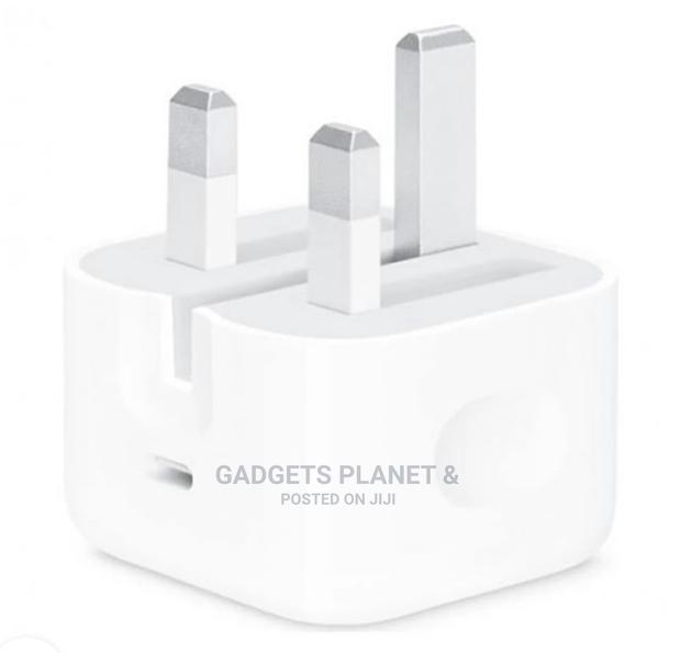 Apple Type C Charger 3 Pins - 20W · Photo 2