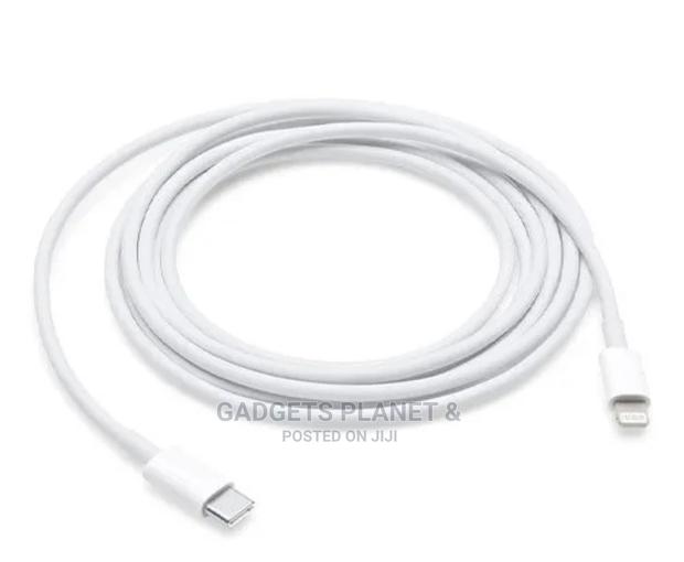 Apple Type C Charger 3 Pins - 20W · Photo 3
