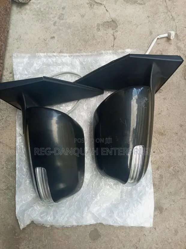 Toyota RAV4 2006,2007,2008,2009,2010,2011,2012 Side Mirror · Photo 1