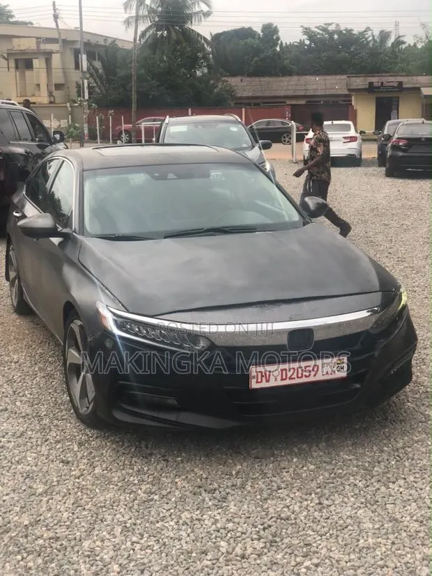 Honda Accord Touring 2018 Black · Photo 1