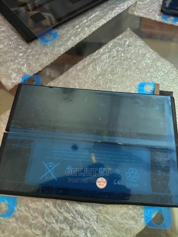 All New Batteries For iPads Available · Photo 1