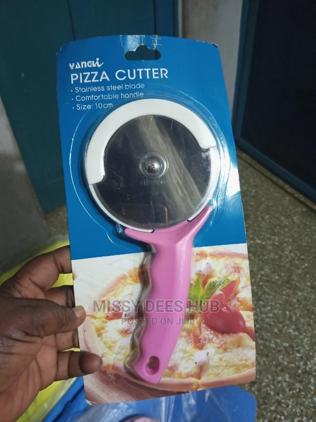 High Quality Pizza Cutter · Photo 2