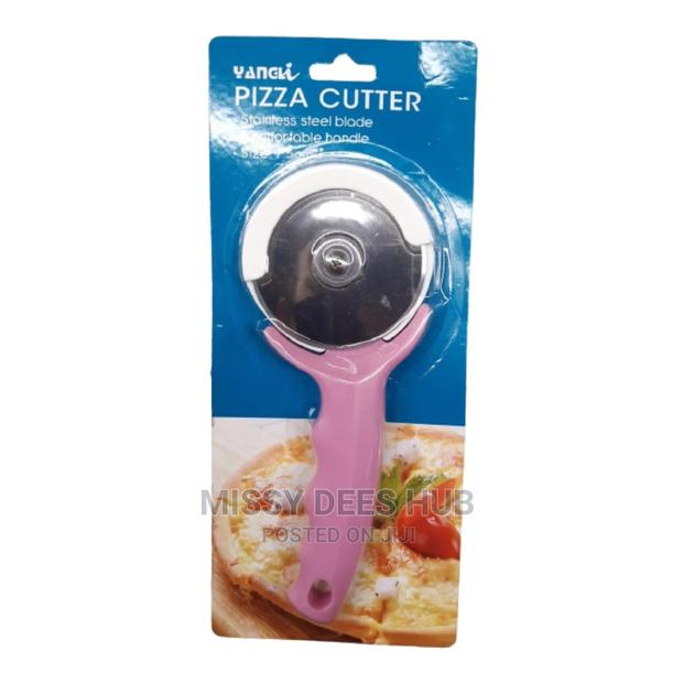 High Quality Pizza Cutter · Photo 5