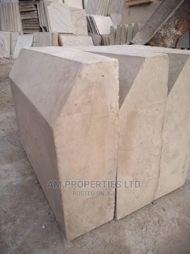 Quality Garden/ Roadside Kerbs for Sale · Photo 1