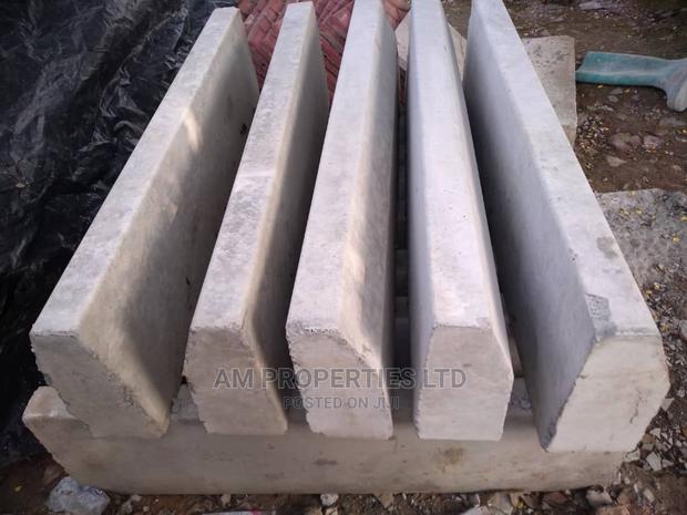 Quality Garden/ Roadside Kerbs for Sale · Photo 5