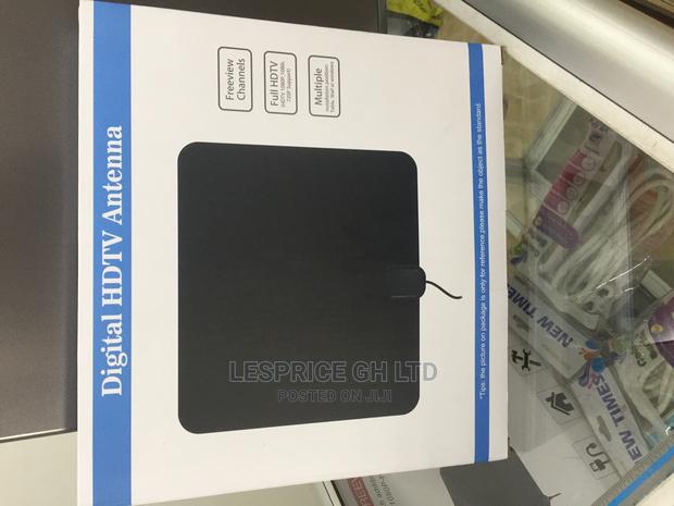 Exclusive Indoor Outdoor HDTV Antenna · Photo 1