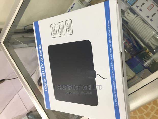 Indoor Outdoor HDTV Antenna · Photo 1