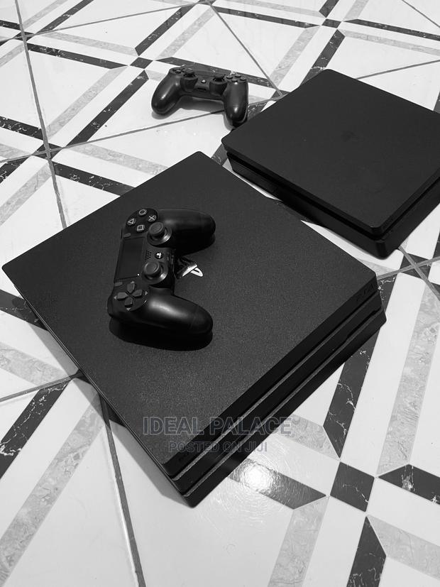 Playstation 4 Pro 10 Games · Photo 3