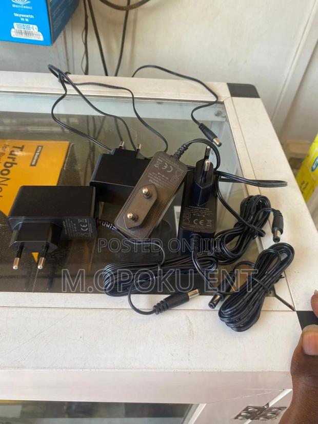 Universal Power Adapter For Router · Photo 1