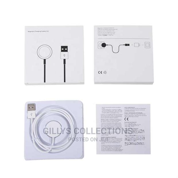 2 in 1 iPhone Charger and Smartwatch · Photo 1