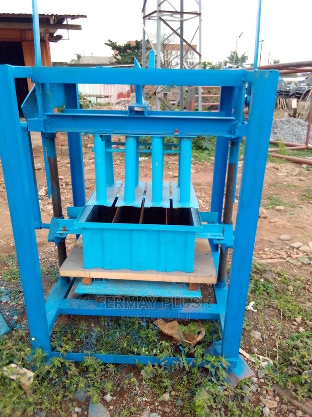Heavy Machines for Block Making for Sale · Photo 1