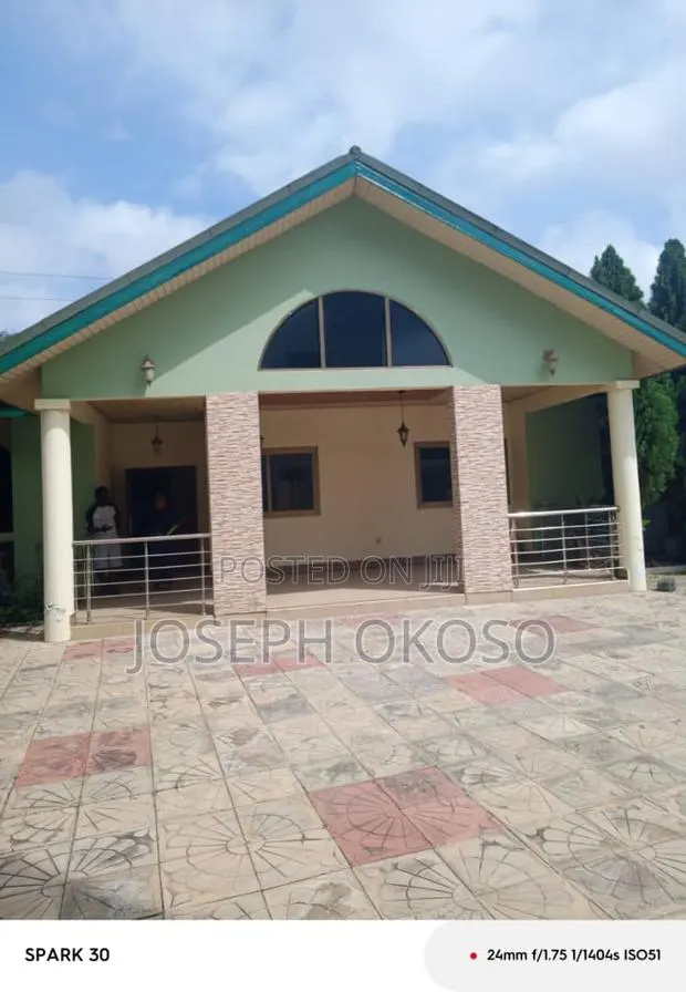 4bdrm House in Little Rock Consult, Dzorwulu for rent
