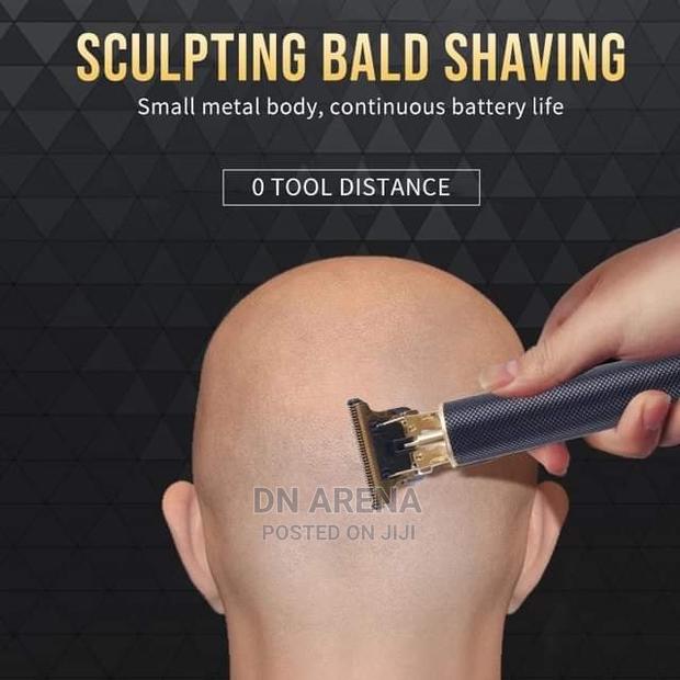 Professional Rechargeable Hair Clippers · Photo 6