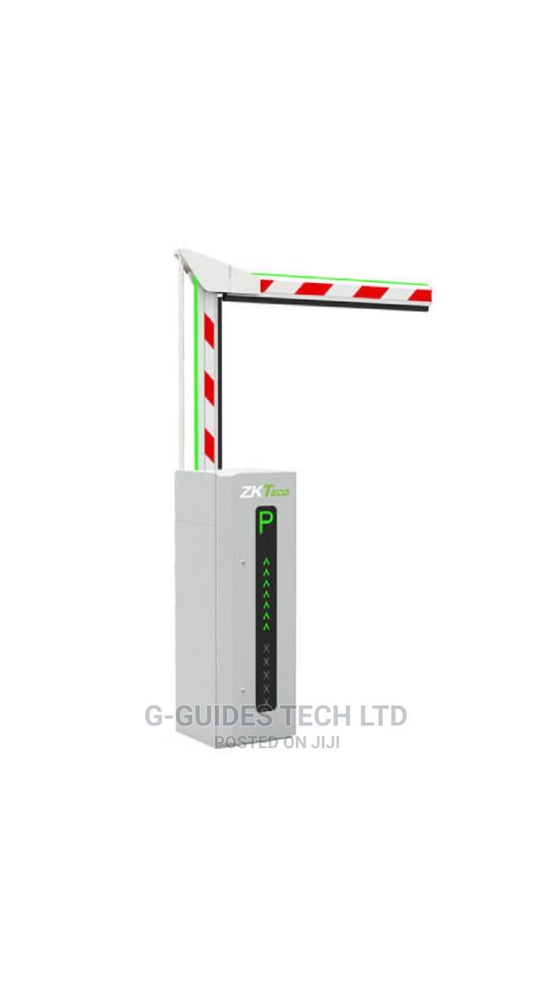 ZKTECO Probg 3030L High Speed Parking Barrier WITH 3M BOOM · Photo 1