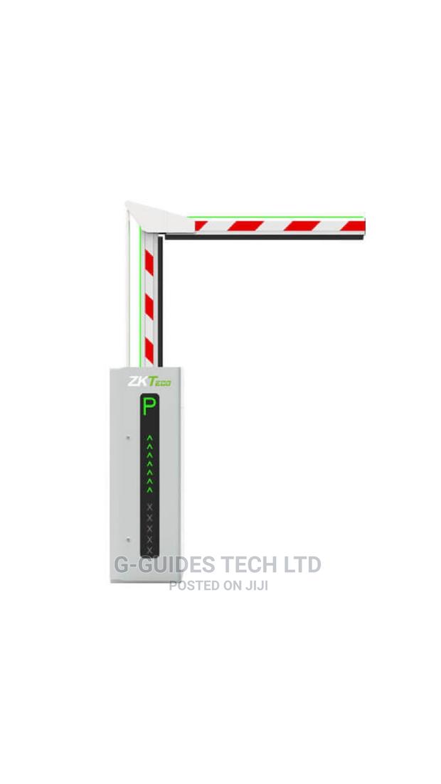 ZKTECO Probg 3030L High Speed Parking Barrier WITH 3M BOOM · Photo 2