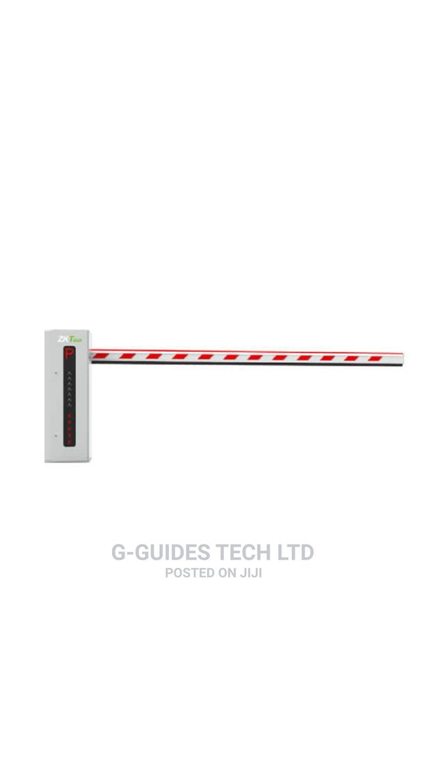 ZKTECO Probg 3030L High Speed Parking Barrier WITH 3M BOOM · Photo 3