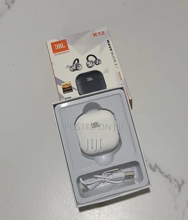 JBL Ear Buds · Photo 1