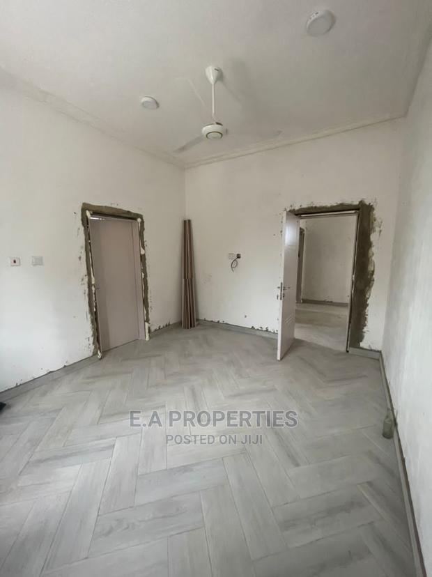 3bdrm Apartment in E a Propertis, Coffee Shop Area for Rent · Photo 4