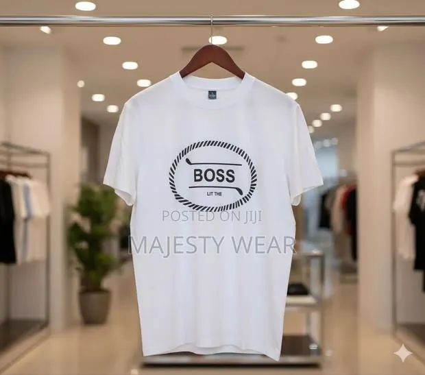 Standard Men's Round Neck · Photo 1