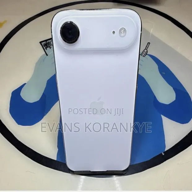 Apple iPhone Air 256 GB Gold · Photo 1