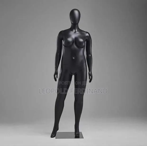 Plus Size Black Female Mannequins · Photo 1