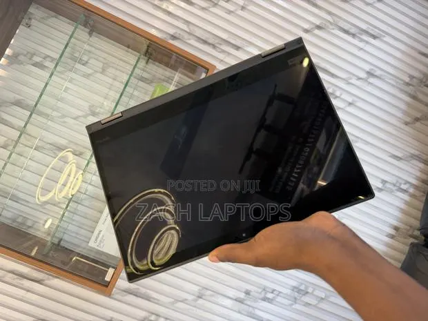 Laptop Lenovo ThinkPad X390 Yoga 16GB Intel Core i7 SSD 256GB · Photo 1