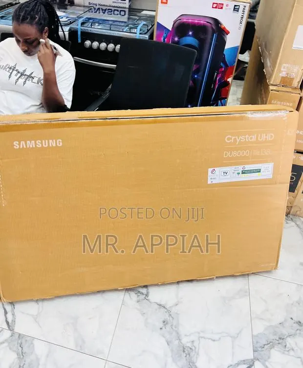Durable Samsung 55q60b 55” Qled Smart Screen Television · Photo 1