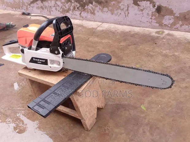 Mini Chainsaw · Photo 1
