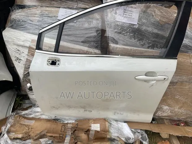 Toyota Corolla 2020-2025 Doors Used · Photo 1