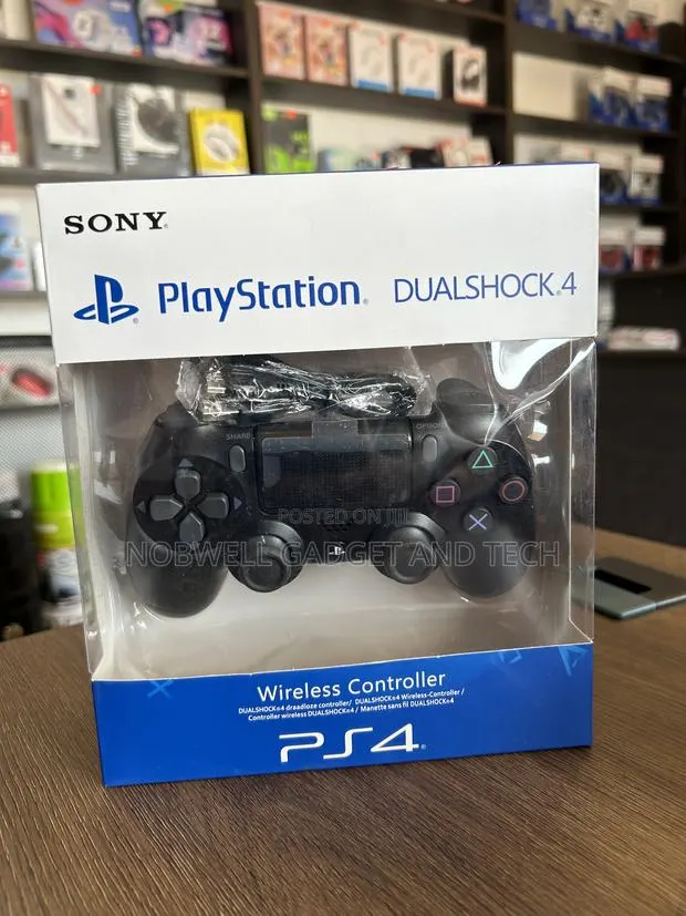 Brand New PS4 Controller · Photo 1