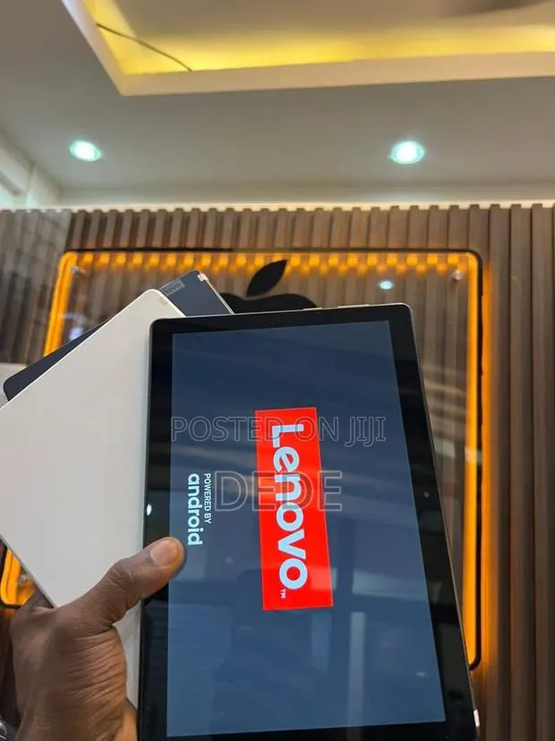 Lenovo Tab3 10 32 GB · Photo 1
